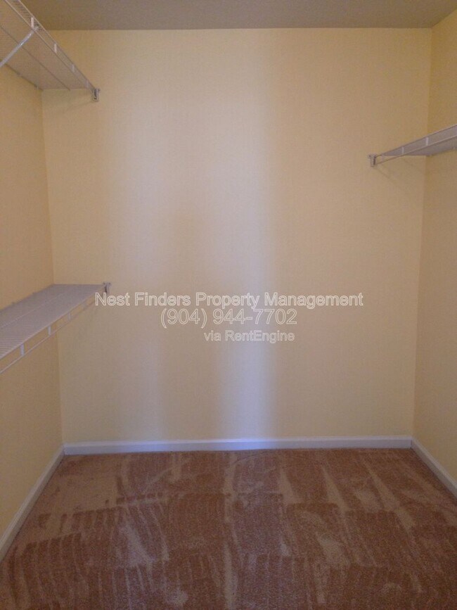 Building Photo - 801 Derby Ln