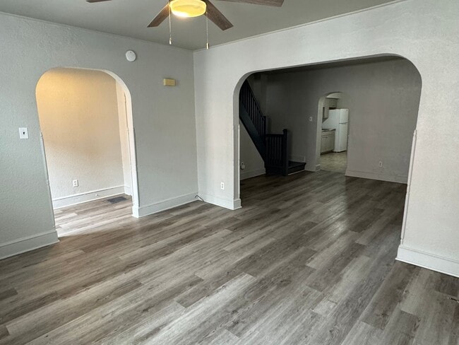 Building Photo - Updated 3 Bedroom, 1 Bath