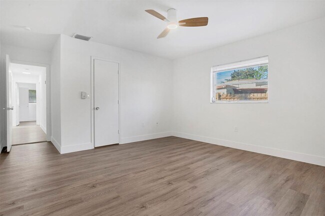 Building Photo - 7841 NW 46th St