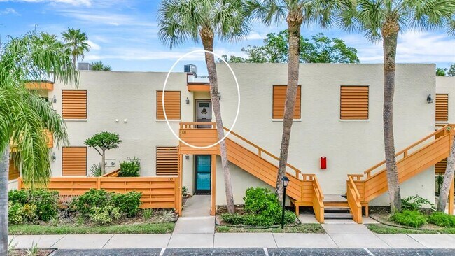 Primary Photo - 131 Wild Palm Dr