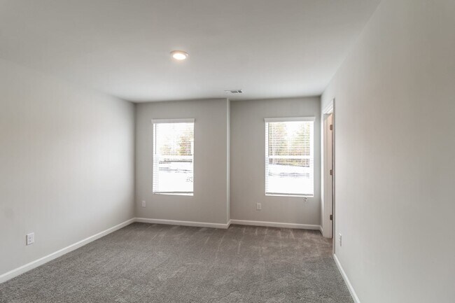 Building Photo - 238 Sunbury Way