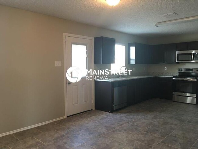 Building Photo - 3563 Saguaro Dr