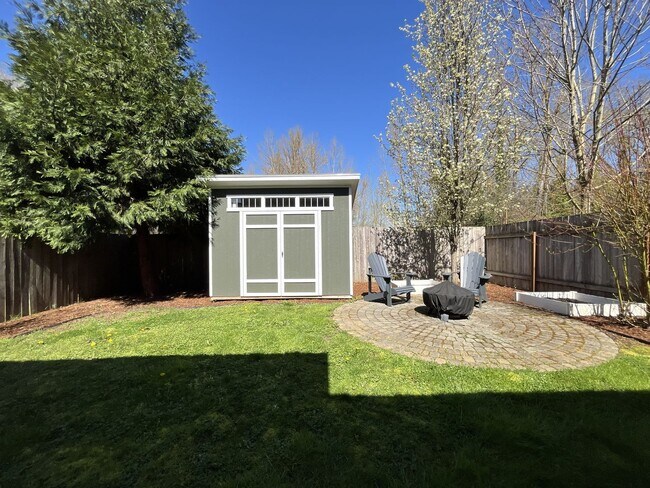 Building Photo - Charming 3BR Home with Fireplace, Bright Open Living Spaces & Loft