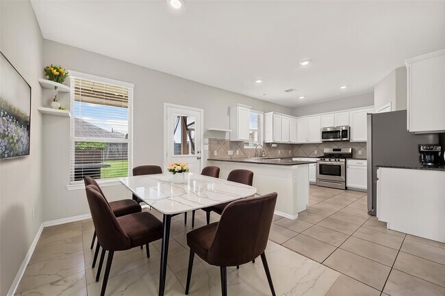 Building Photo - 20223 Highfield Park Dr