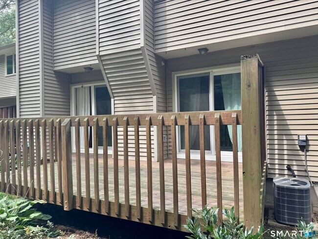 Building Photo - 58 Uplands Way