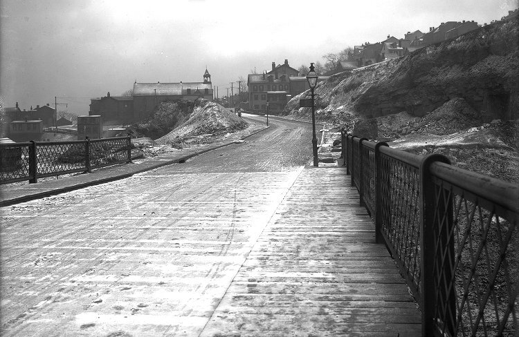 Building Photo - 2301 Mission St