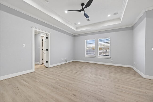 Building Photo - 1128 E 24th St