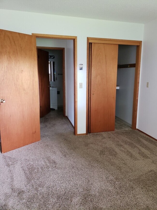 LINDEN COURT APARTMENTS 820 Linden Ave Lewiston ID 83501 Apartment