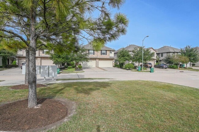 Building Photo - 6431 Calgary Woods Ln