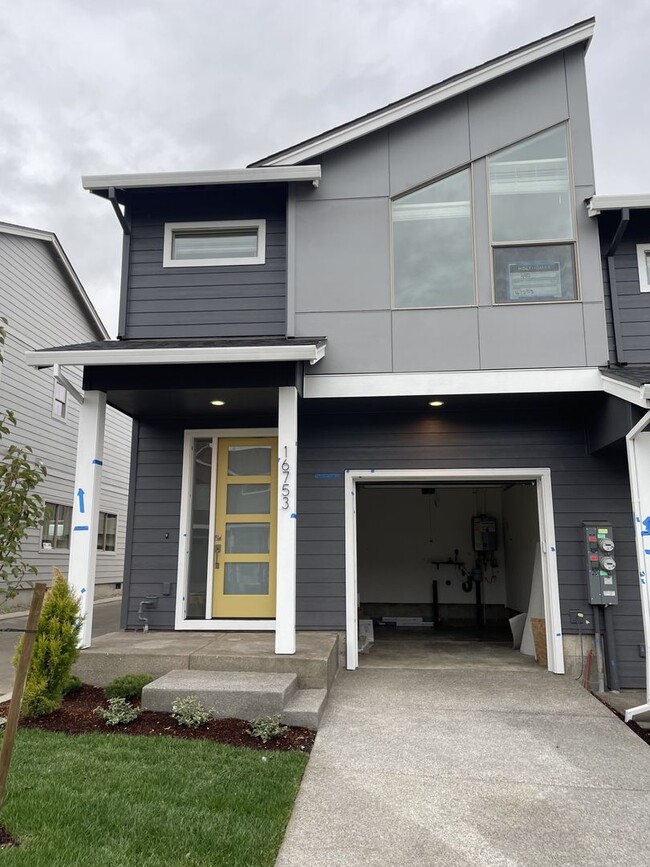 Primary Photo - Brand New! 3 Bedroom / 2 Bath Townhome wit...