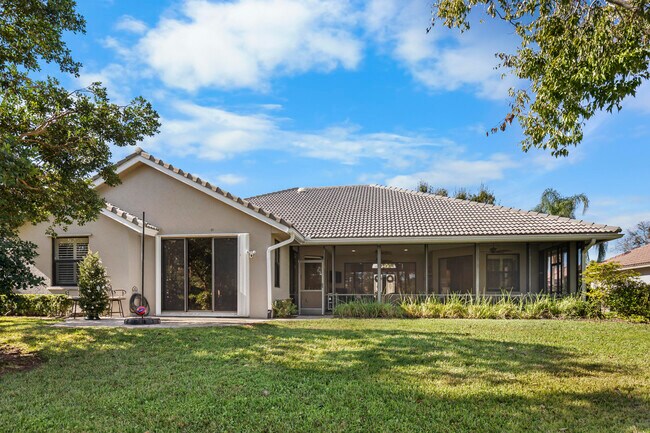 Building Photo - 1509 SW Mockingbird Cir