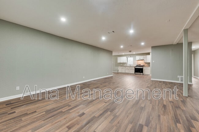 Building Photo - 3332 Mesquite Rd