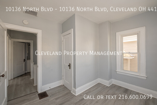 Building Photo - Newly Renovated Cleveland Duplex