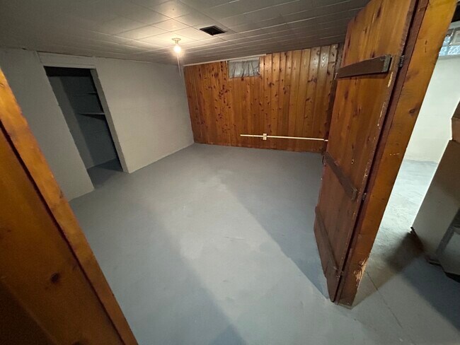 Building Photo - 938 Allen Rd