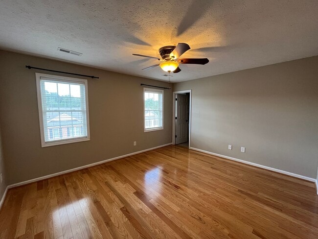 Building Photo - Townhouse at Wellington in Wyndhurst