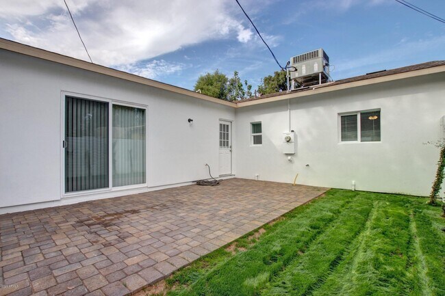 Building Photo - 4515 N 44th St