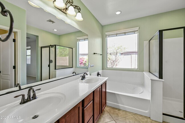 Building Photo - 23862 W Gibson Ln