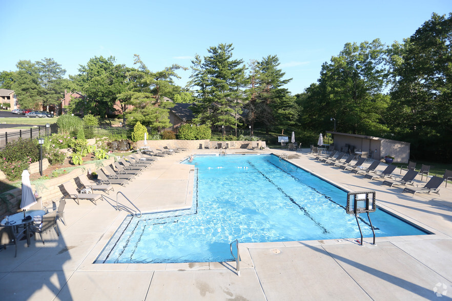 Primary Photo - Woodsmill Village Apartment Homes