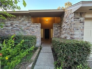 Building Photo - 4830 Diehlwood Pl