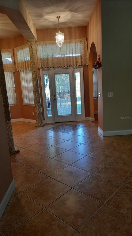 Building Photo - 58 Burning Bush Dr