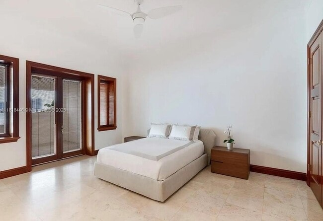 Building Photo - 432 S Hibiscus Dr