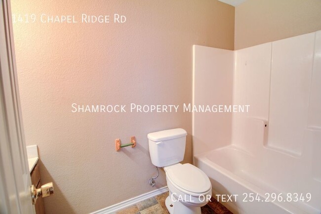 Building Photo - Chapel Road Duplex