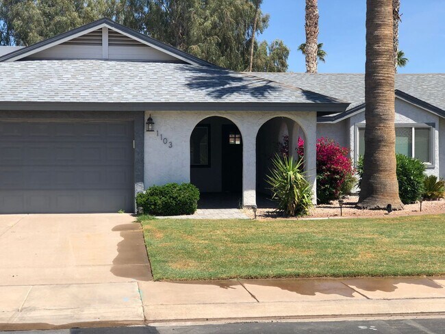 Building Photo - A GREAT REMODELED LIKE NEW HOME ON THE GOLF COURSE IN LEISURE WORLD 45+ Active Adult Resort Commu...