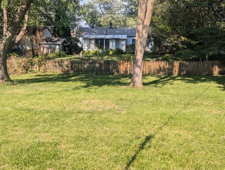 Building Photo - 3766 Rutledge Dr