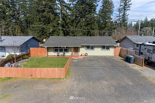 Building Photo - 920 Barnhard St