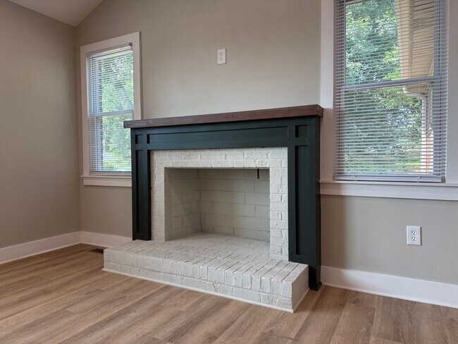 Building Photo - **Coming Soon**Completely Renovated Corner Lot Near Downtown Greenville
