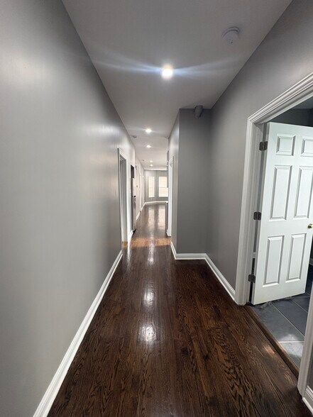 Building Photo - 7414 S Maryland Ave