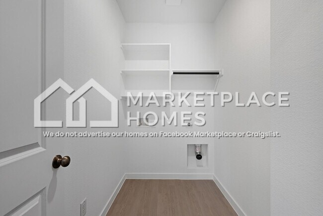 Building Photo - 1220 Ponchartrain Dr