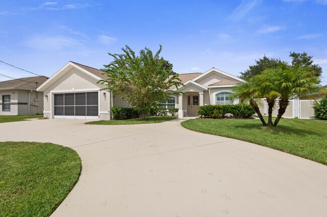 Building Photo - 46 Fenwood Ln