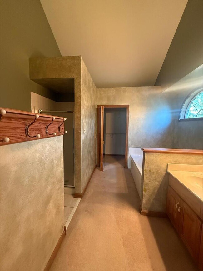Building Photo - 2286 Brookside Ln