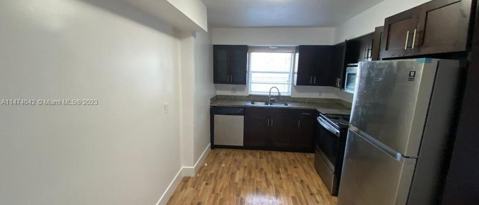 Building Photo - 1406 Arpeika St