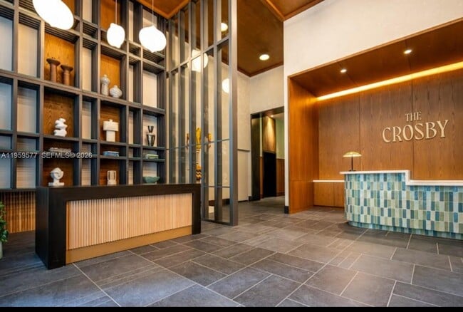 Building Photo - 11 NE 6th St