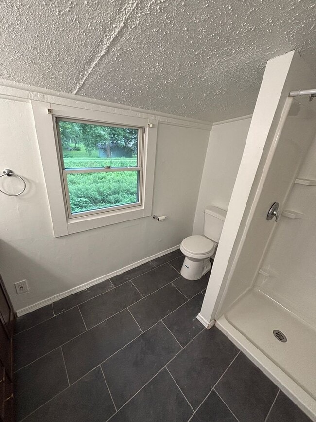 Building Photo - Welcome to your cozy retreat just minutes ...
