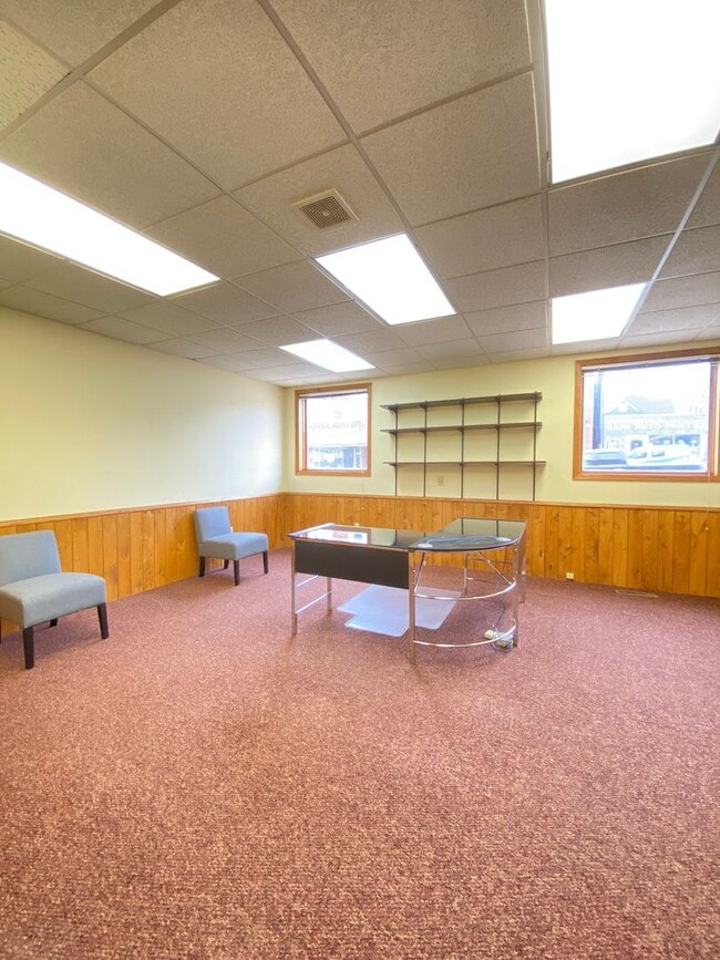 Building Photo - 118/120 E Huron