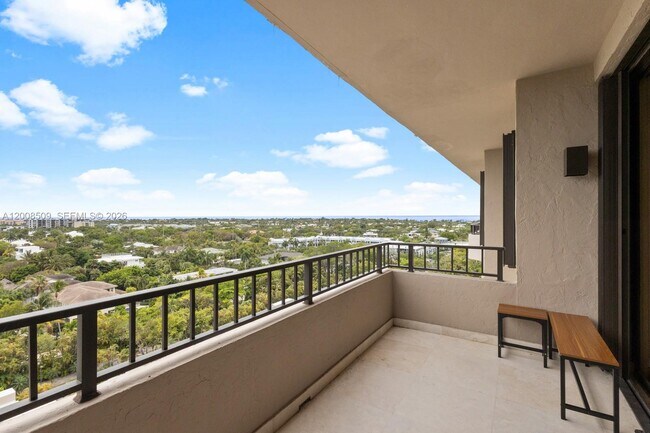 Building Photo - 151 Crandon Blvd
