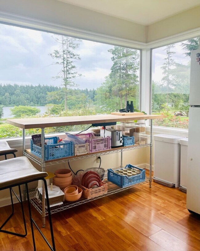 Building Photo - 4915 Lake Washington Blvd S