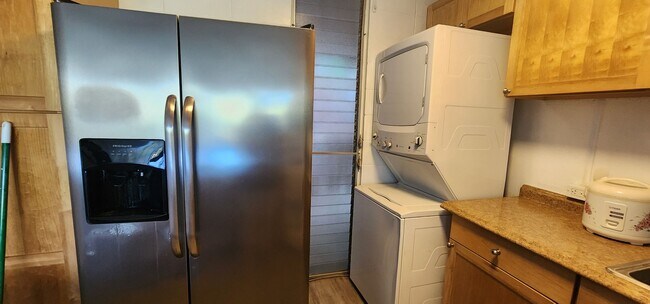 Building Photo - Cathedral Point Mililani