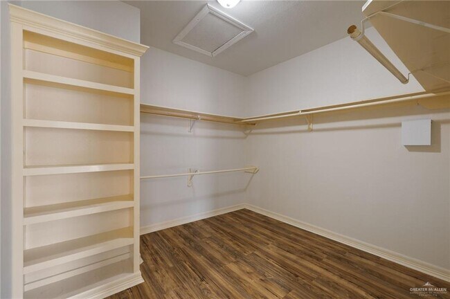 Building Photo - 3121 Whitewing Ave
