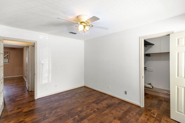 Building Photo - 9106 Sharpview Dr