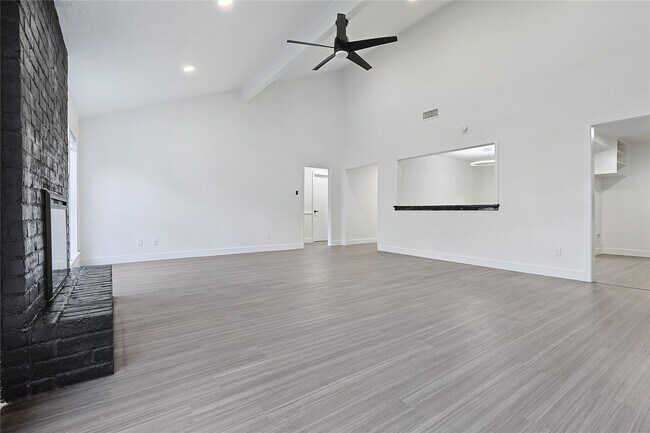 Building Photo - 4832 Whispering Falls Dr