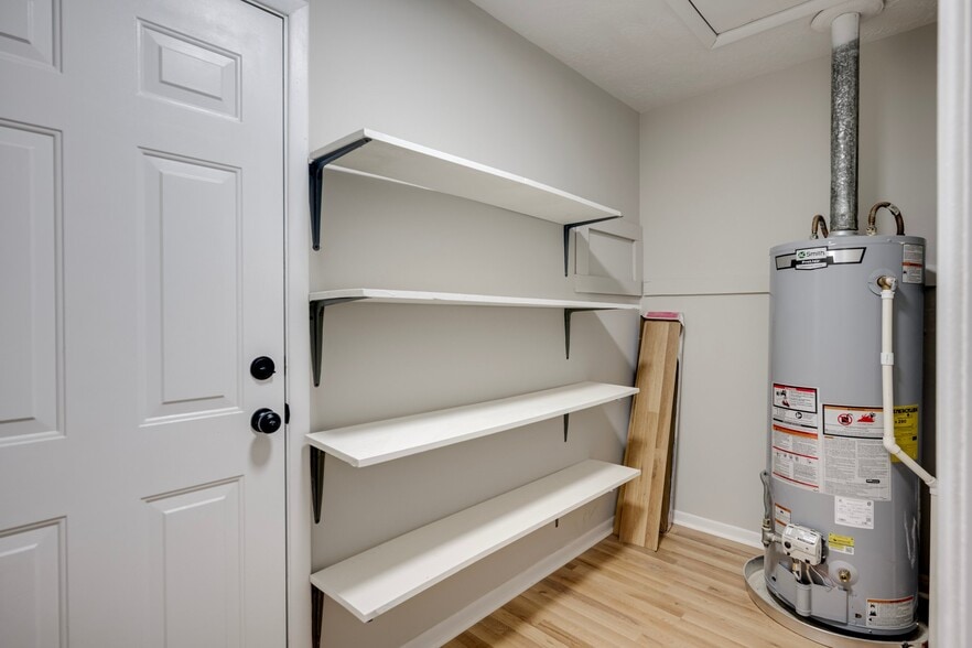 Building Photo - 254 Himan Dr