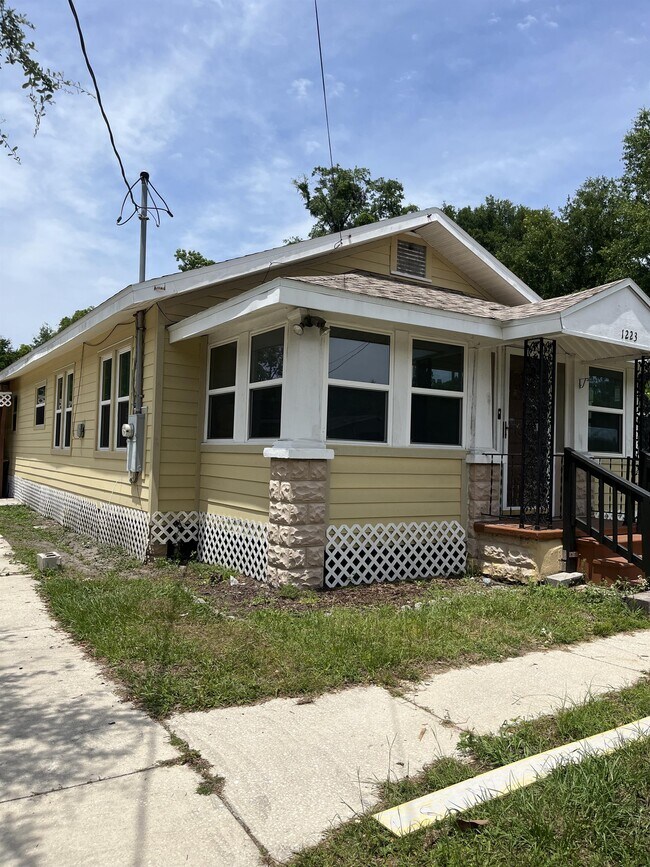 Building Photo - 1223 Ida St