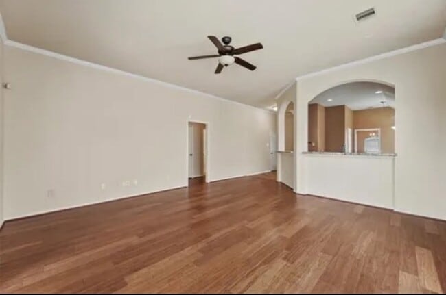 Building Photo - 21 Palm Desert Dr