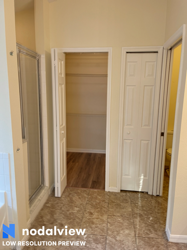 Building Photo - 12820 Longcrest Dr