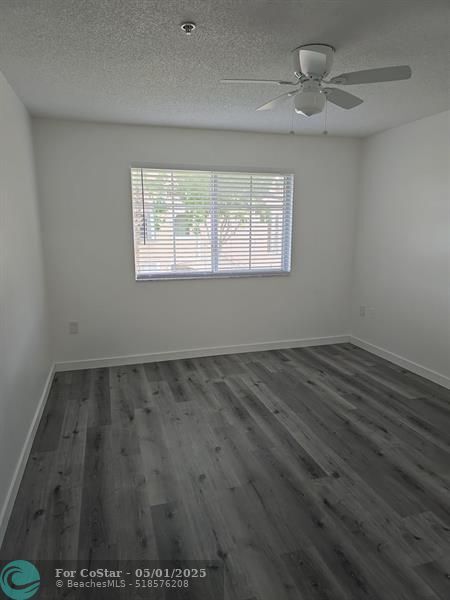 Building Photo - 7832 Sonoma Springs Cir