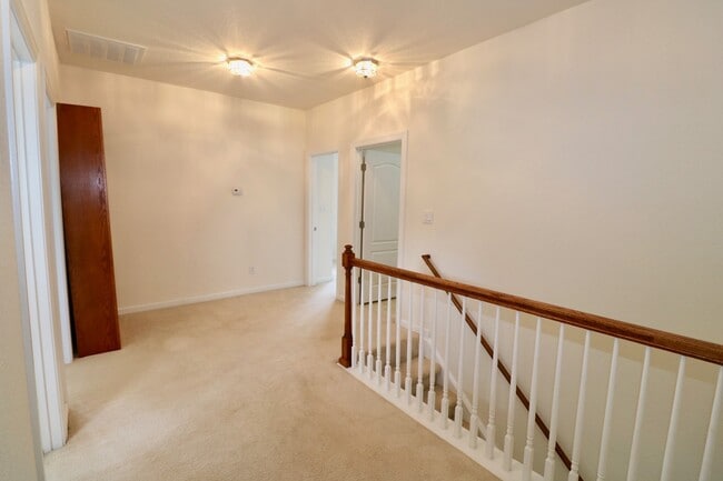 Building Photo - Immaculate 4 bedroom 2.5 Bath home in Sagi...
